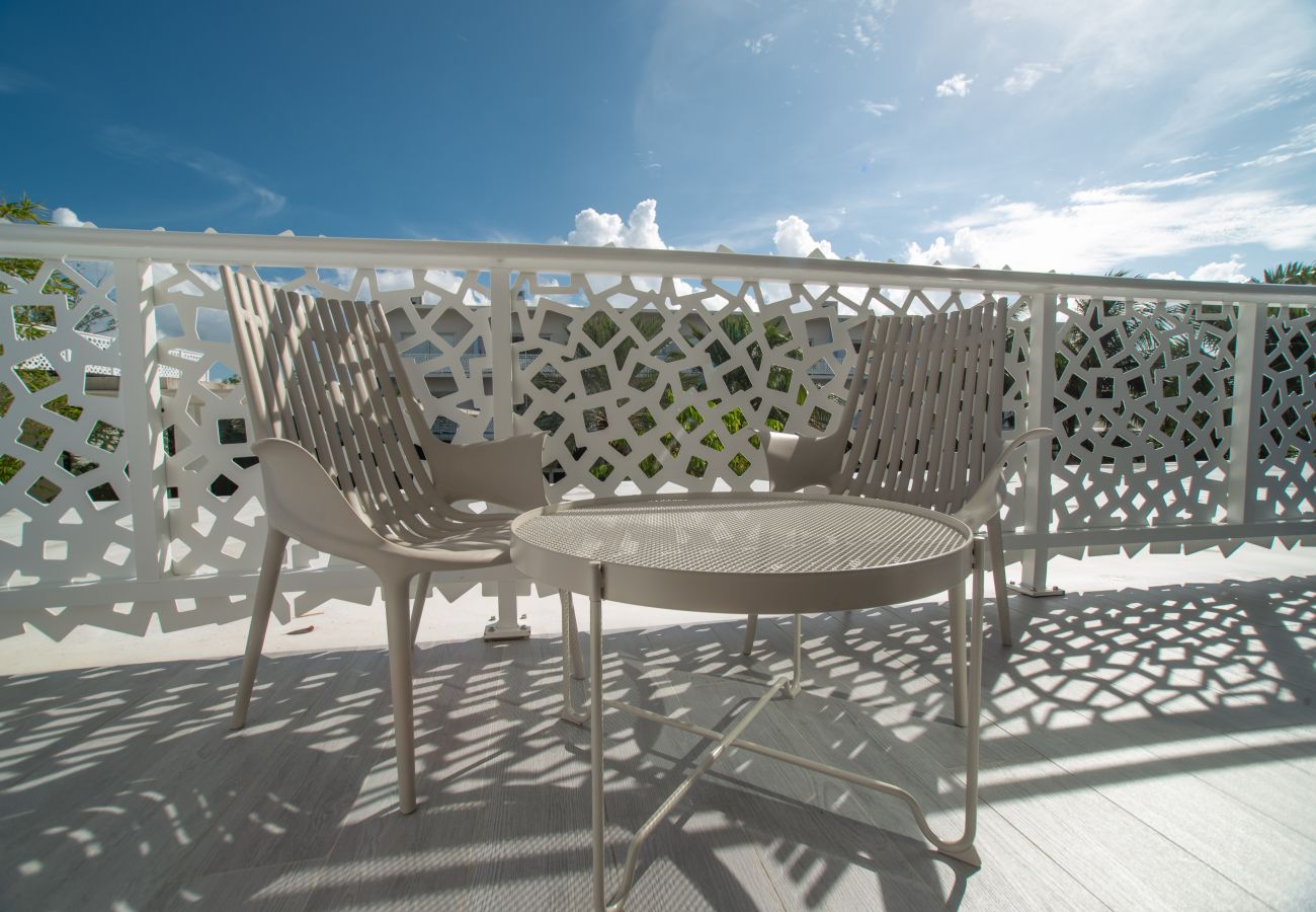 Apartment in Seven Mile Beach - #18 Villa Gypsy Soul at The Grove