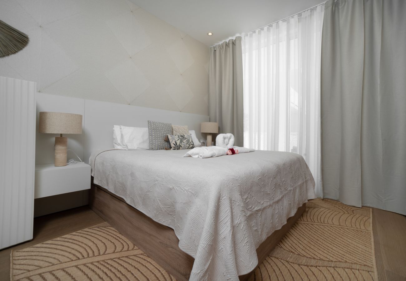 Apartment in Seven Mile Beach - #15 Villa Breeze at The Grove Too