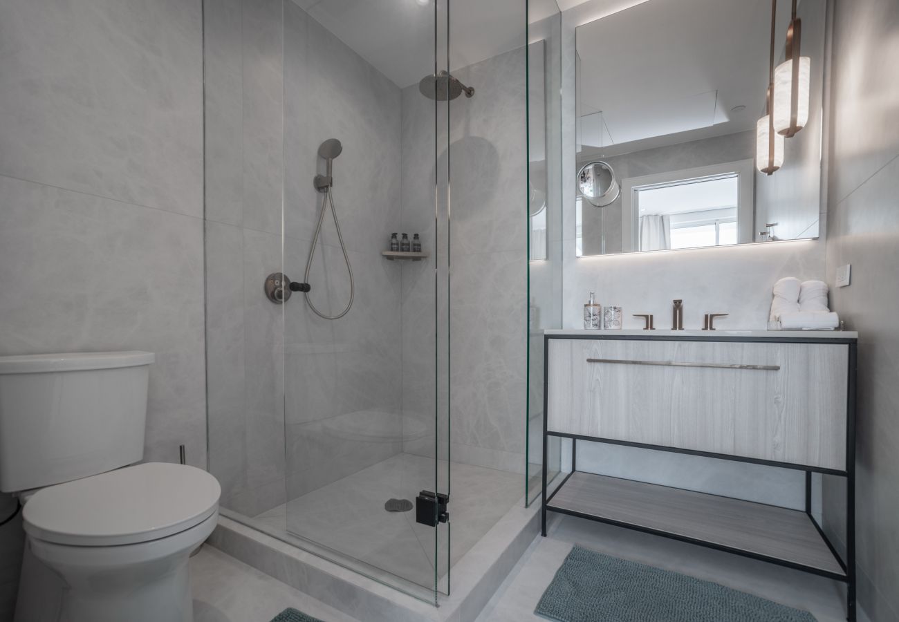 Apartment in Seven Mile Beach - #15 Villa Breeze at The Grove Too