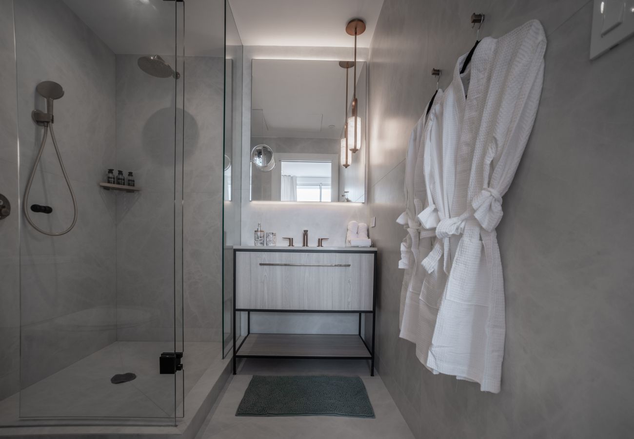 Apartment in Seven Mile Beach - #15 Villa Breeze at The Grove Too