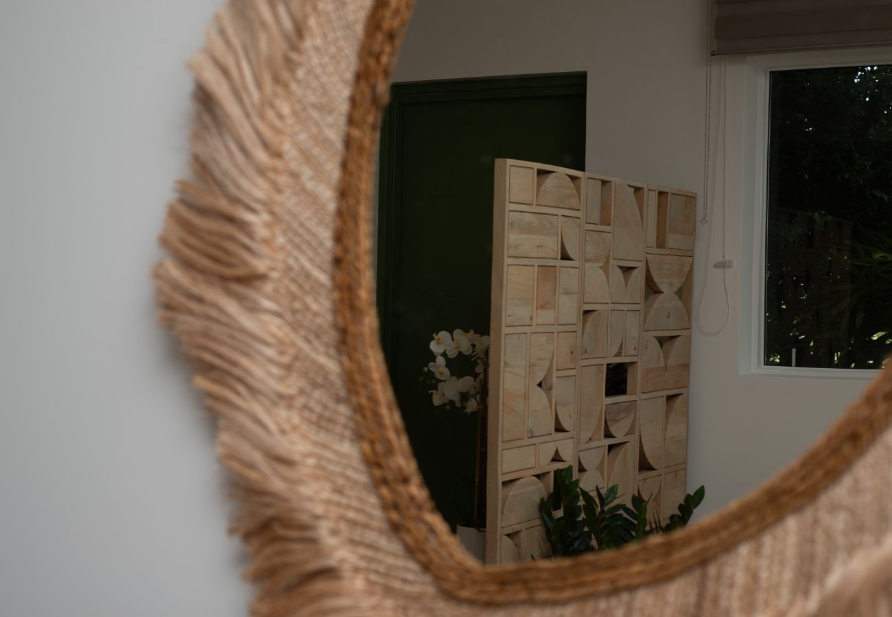 Apartment in Seven Mile Beach - #15 Villa Breeze at The Grove Too