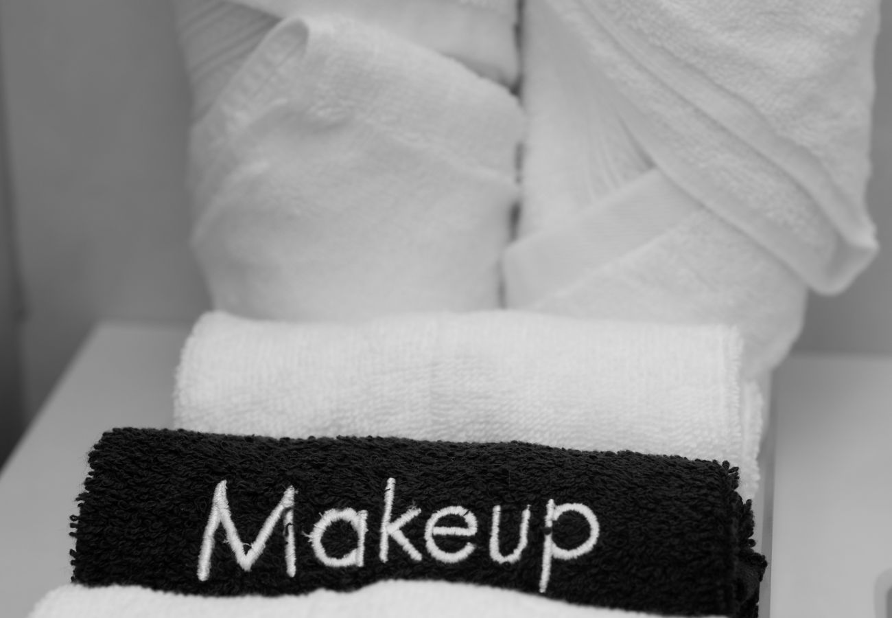 Apartment in Seven Mile Beach - #15 Villa Breeze at The Grove Too