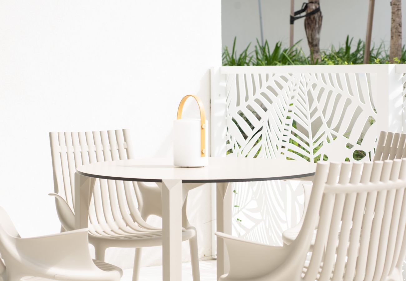 Apartment in Seven Mile Beach - #15 Villa Breeze at The Grove Too