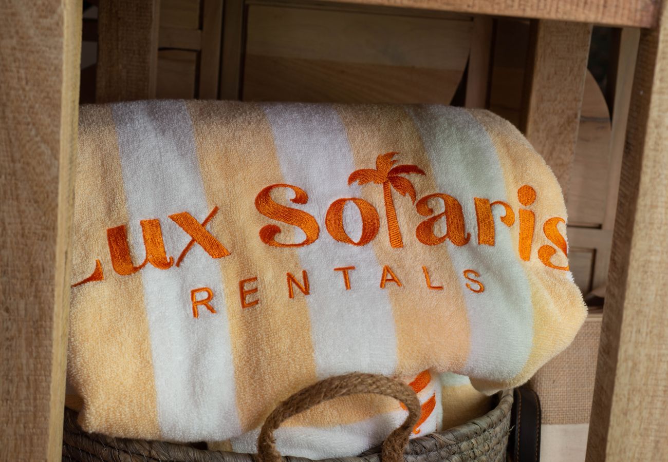 Apartment in Seven Mile Beach - #15 Villa Breeze at The Grove Too