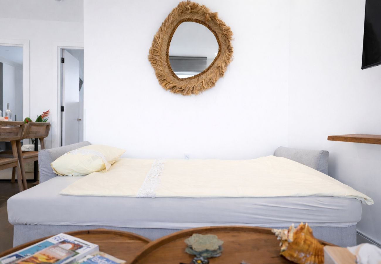 Apartment in Seven Mile Beach - #15 Villa Breeze at The Grove Too