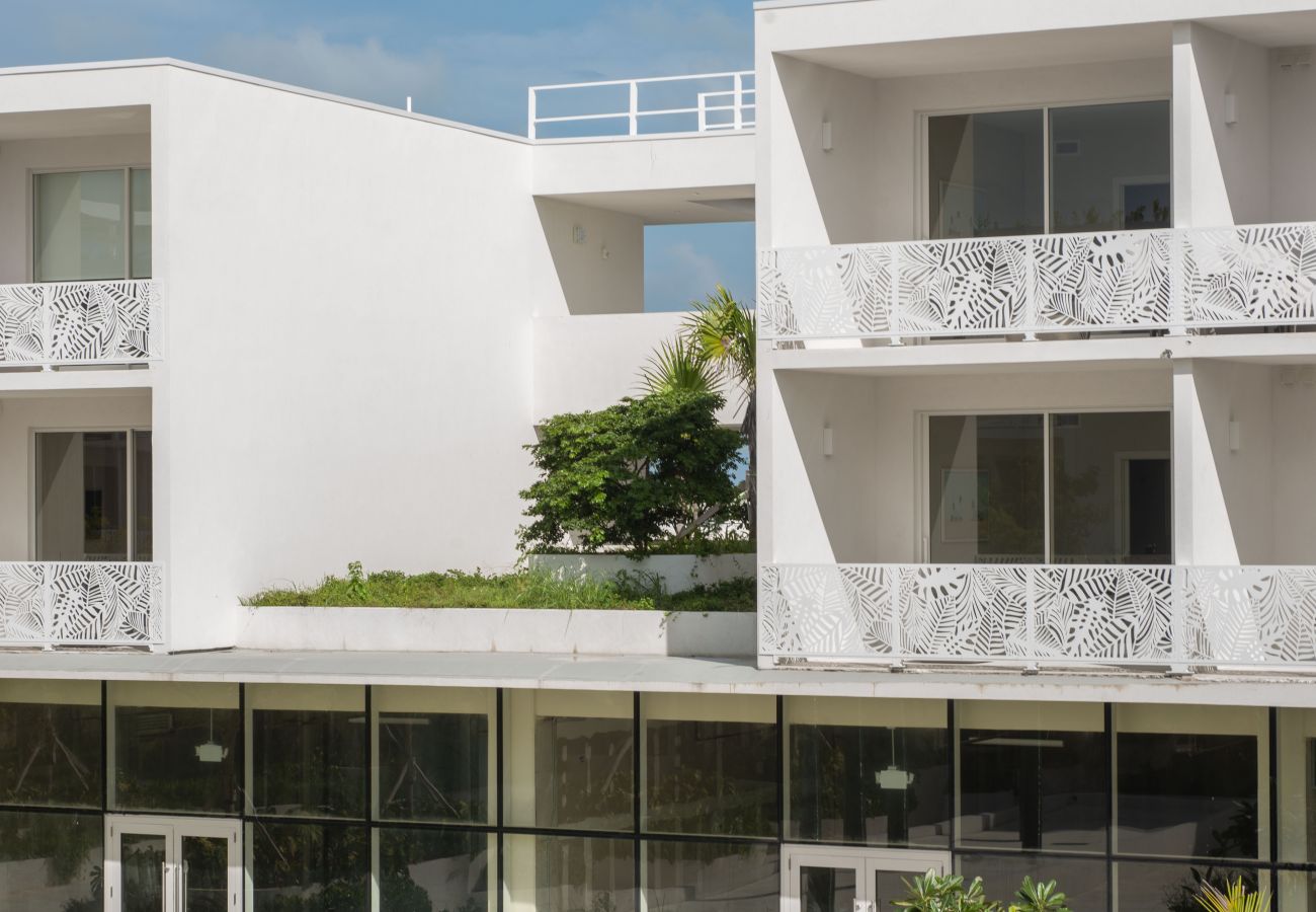 Apartment in Seven Mile Beach - #40 Villa Solace at The Grove Too