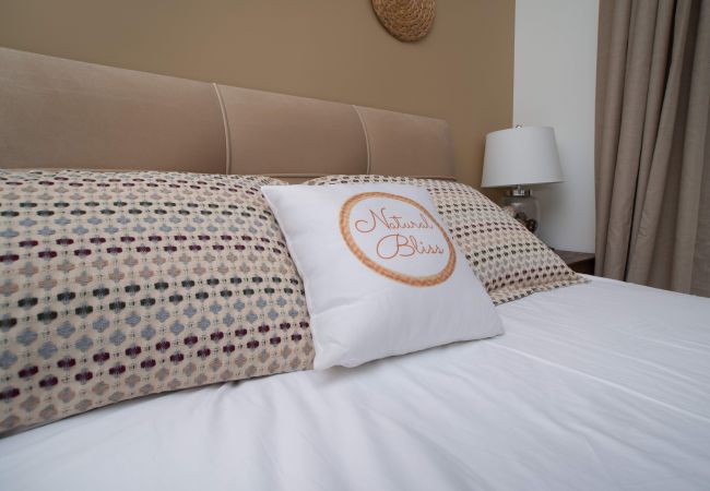 Apartment in Seven Mile Beach - #43 Villa Nature’s Bliss at The Grove Apartment in Seven Mile Beach - #43 Villa Nature’s Bliss at The Grove