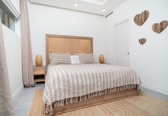 Apartment in Seven Mile Beach - #22 Villa Zen at The Grove Apartment in Seven Mile Beach - #22 Villa Zen at The Grove