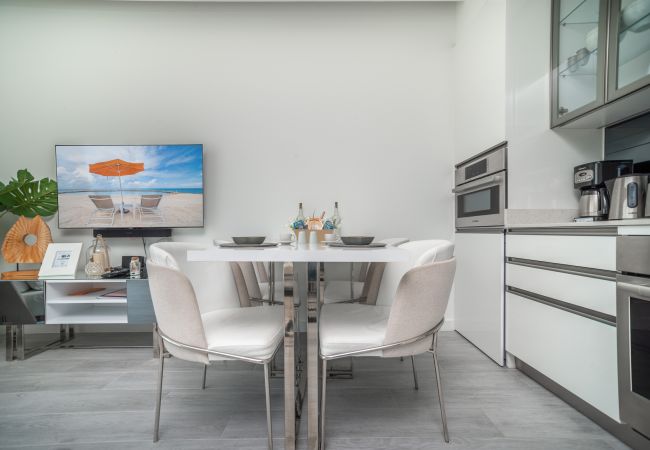 Apartment in Seven Mile Beach - #20 Villa Deluxe at The Grove Apartment in Seven Mile Beach - #20 Villa Deluxe at The Grove