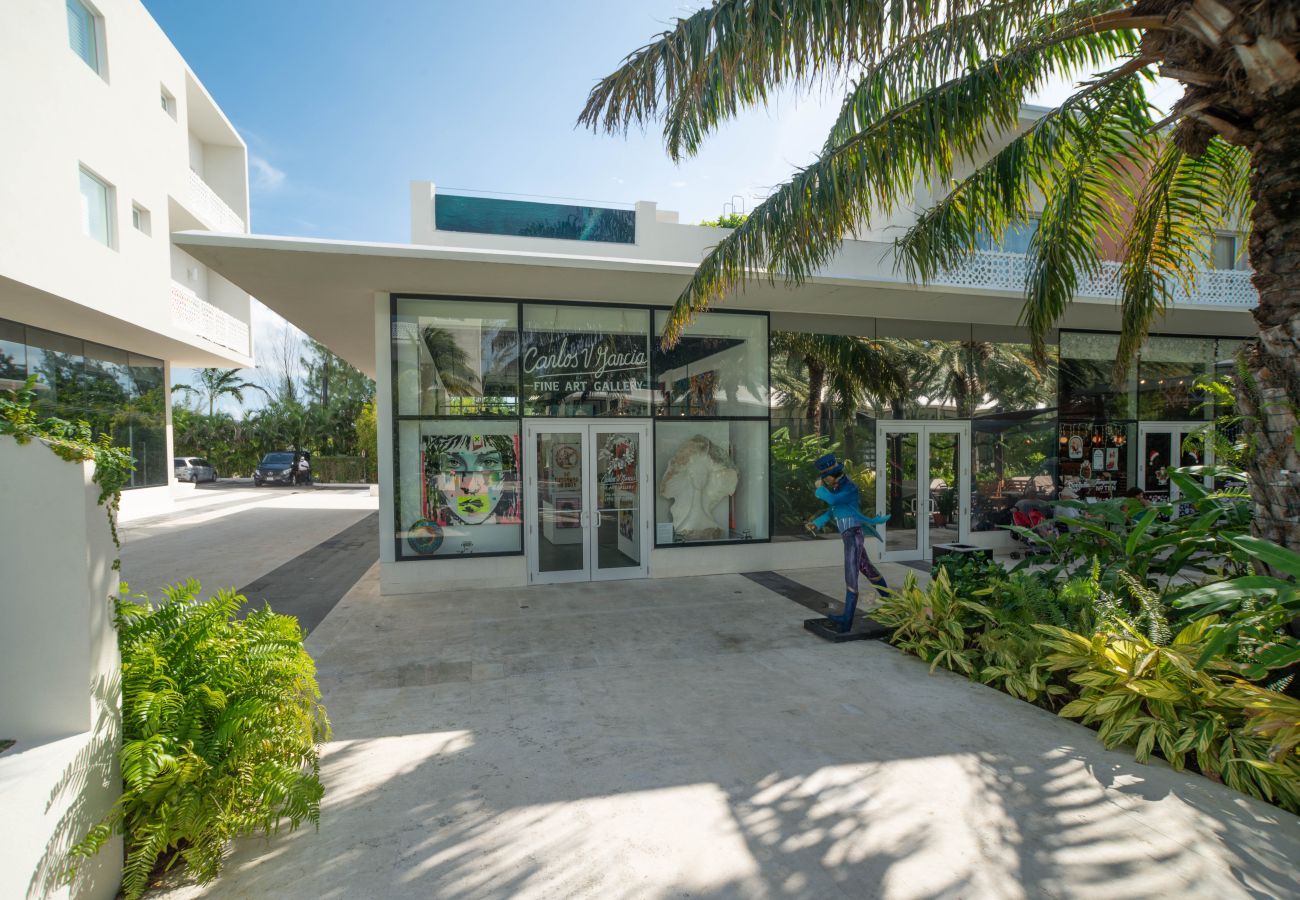 Apartment in Seven Mile Beach - #20 Villa Deluxe at The Grove