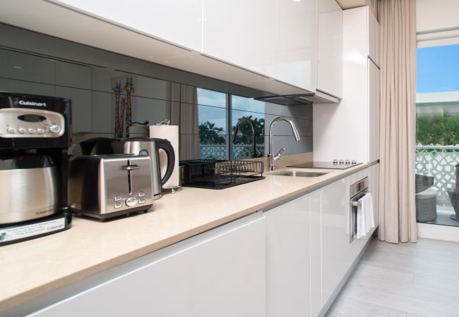 Studio in Seven Mile Beach - #9 Studio Paradisum at The Grove Studio in Seven Mile Beach - #9 Studio Paradisum at The Grove