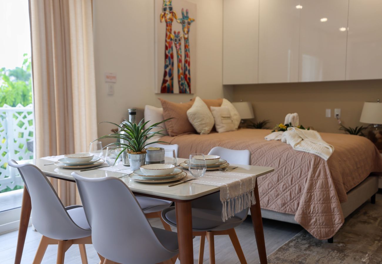 Studio in Seven Mile Beach - #9 Studio Paradisum