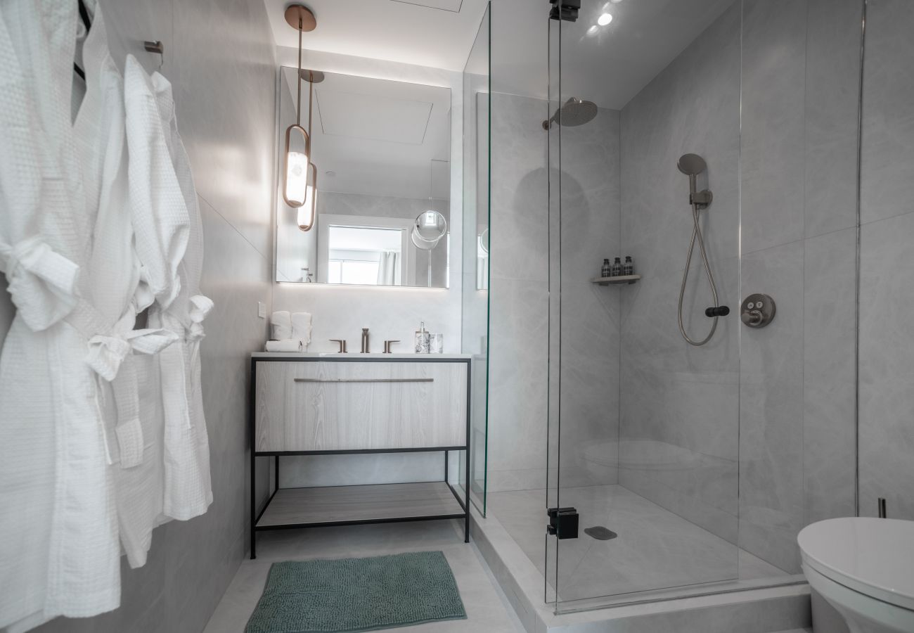 Apartment in Seven Mile Beach - #15 Villa Breeze at The Grove Too