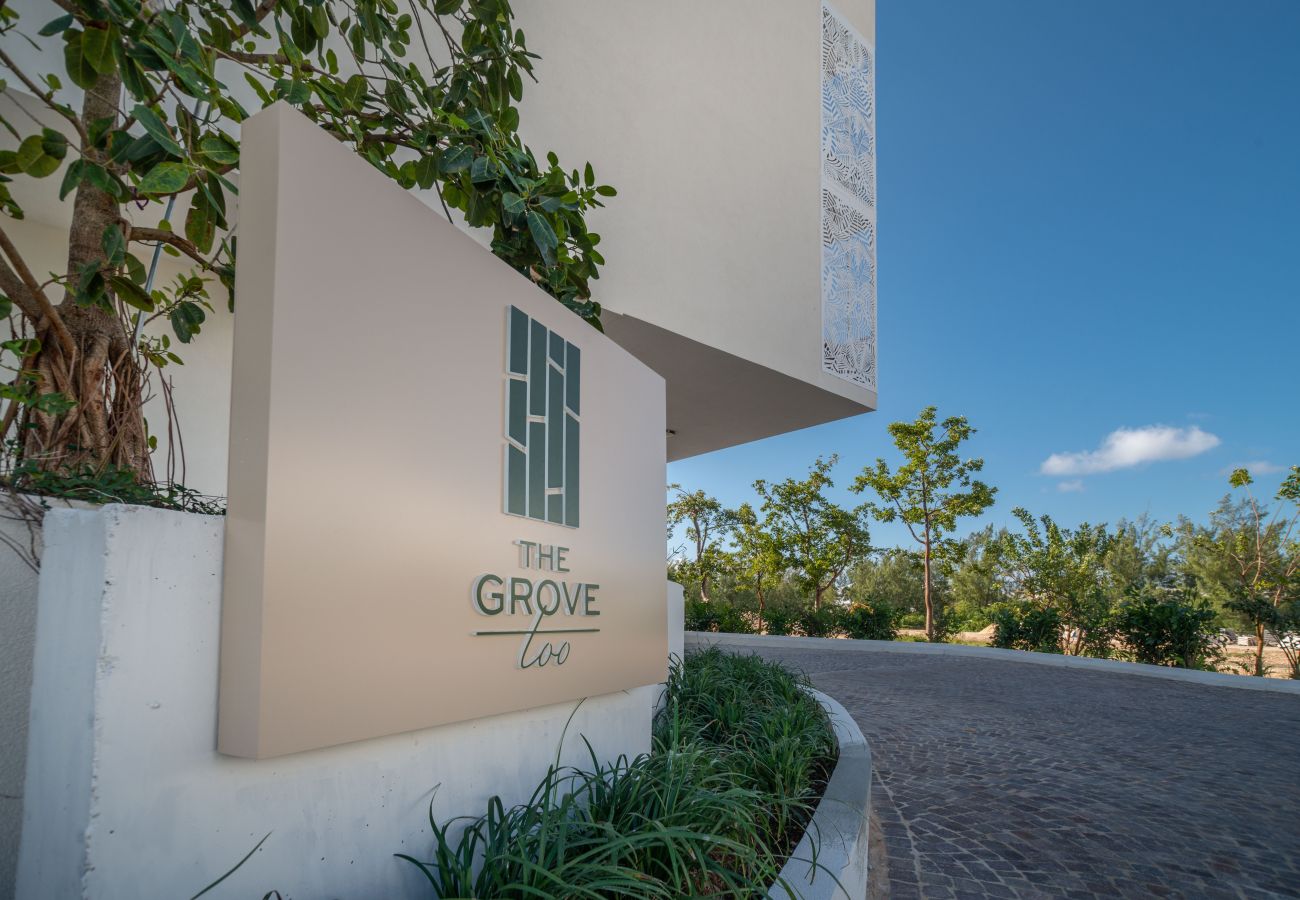 Apartment in Seven Mile Beach - #15 Villa Breeze at The Grove Too