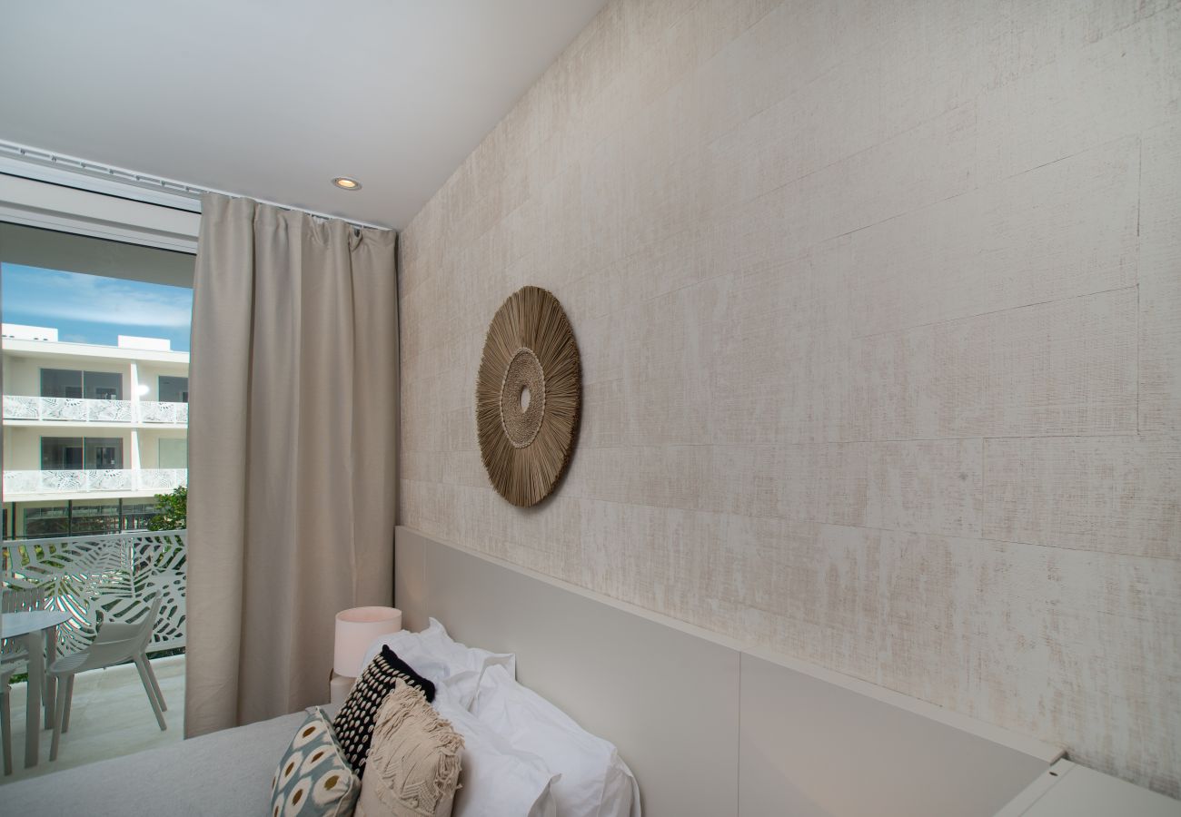 Apartment in Seven Mile Beach - #40 Villa Solace at The Grove Too