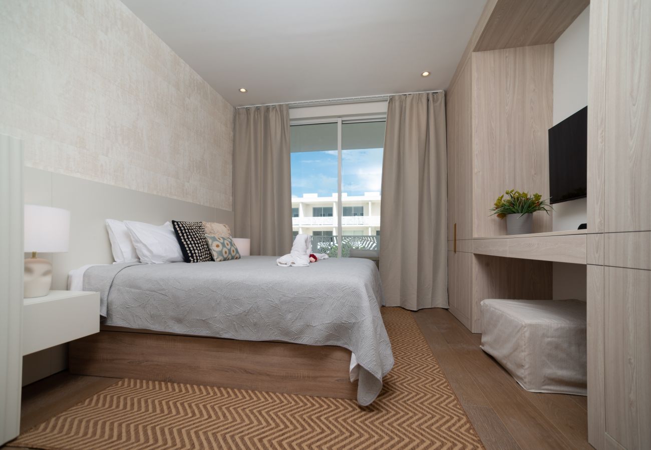 Apartment in Seven Mile Beach - #40 Villa Solace at The Grove Too