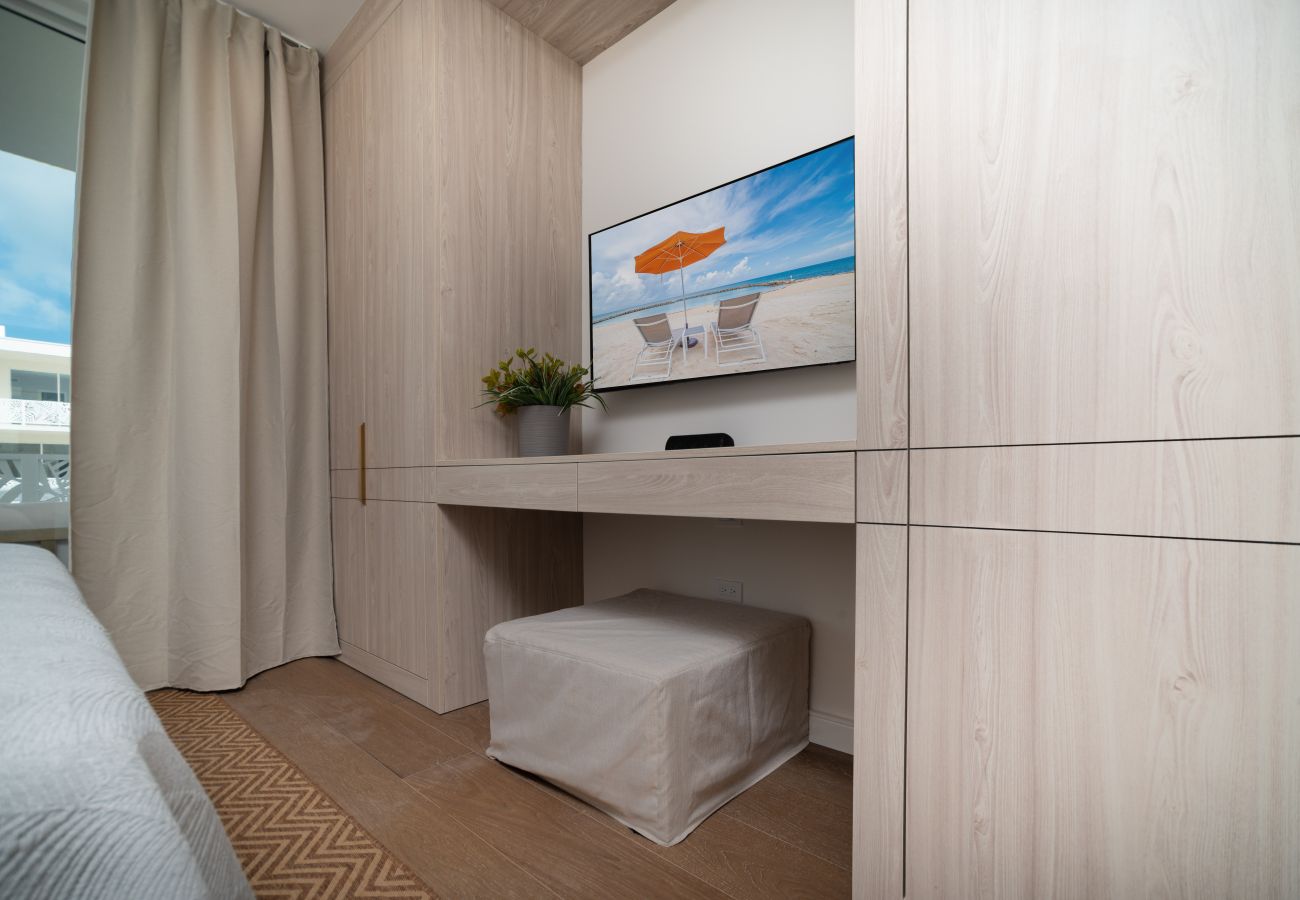 Apartment in Seven Mile Beach - #40 Villa Solace at The Grove Too