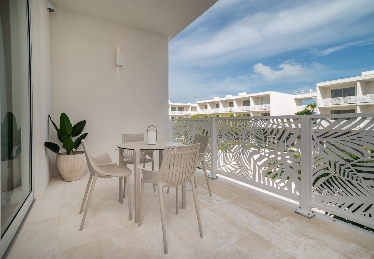 Apartment in Seven Mile Beach - #40 Villa Solace at The Grove Too