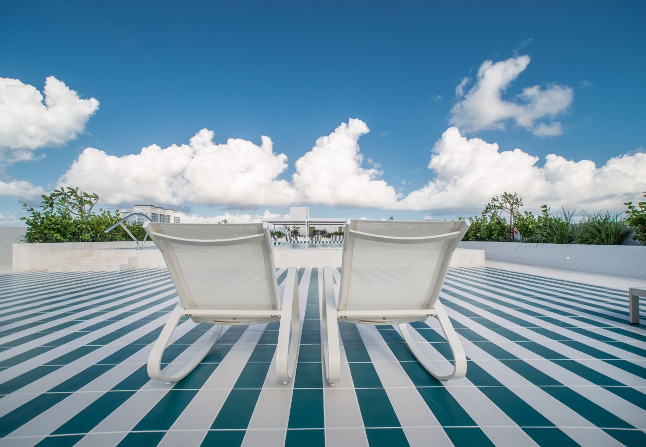 Apartment in Seven Mile Beach - #40 Villa Solace at The Grove Too